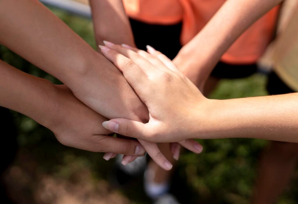 Équipe d'employés lors d'un team building écologique