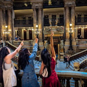 Photos du départ d'un team building culturel à l'Opéra