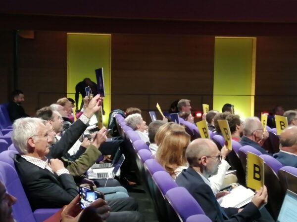 Carbon Addict.TV : système participatif de votes éco-conçu